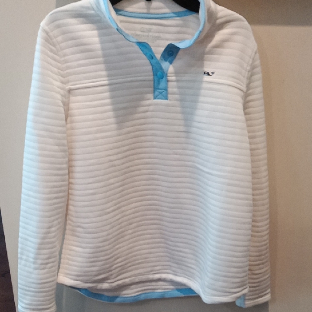 Vineyard Vines Cream and Blue Button-Up